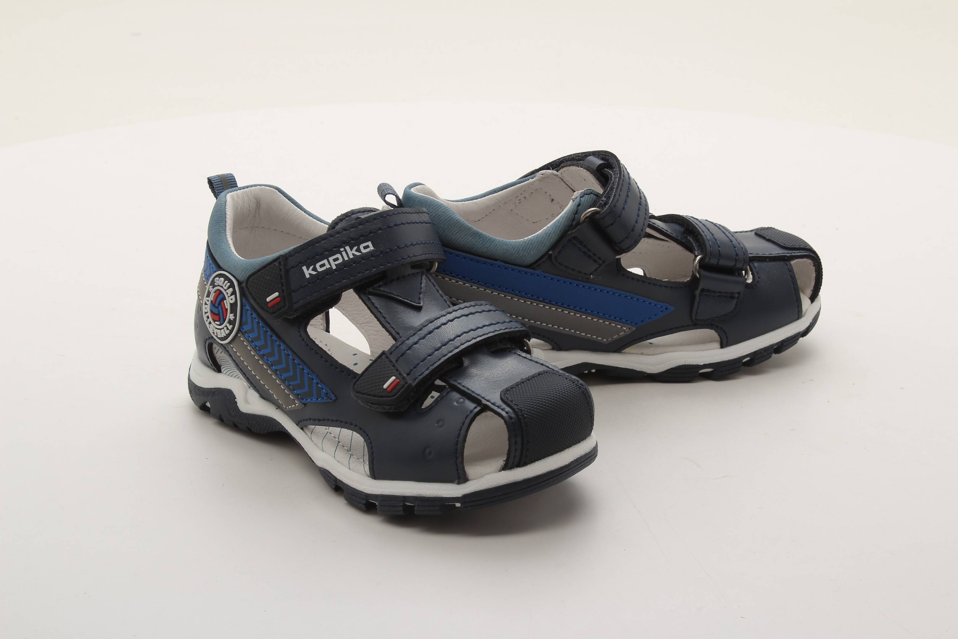 Сандалии закрытые