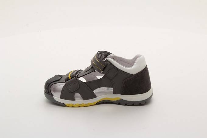 Сандалии закрытые