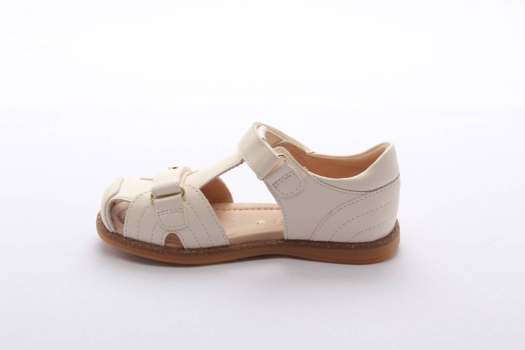 Сандалии закрытые