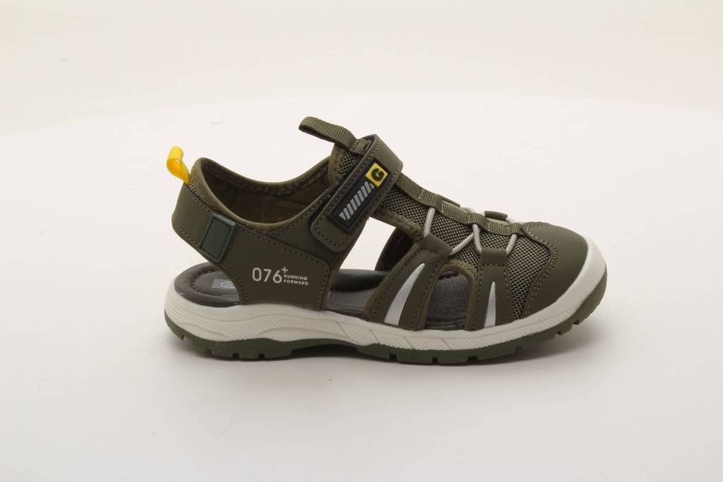 Сандалии закрытые