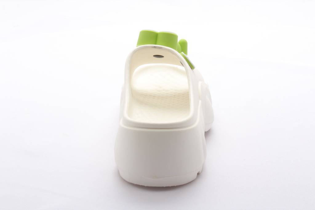 Обувь пляжная