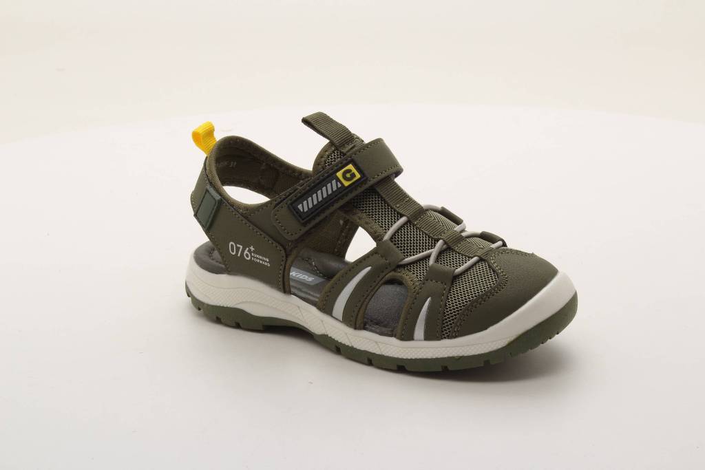 Сандалии закрытые