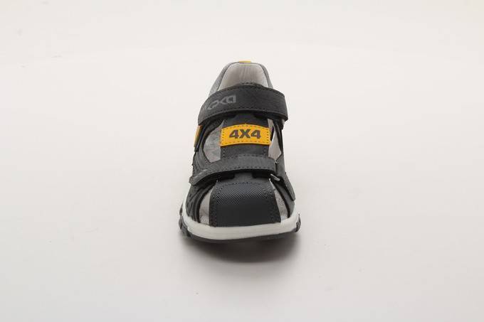 Сандалии закрытые