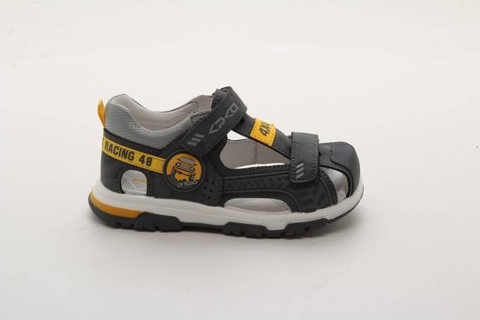 Сандалии закрытые