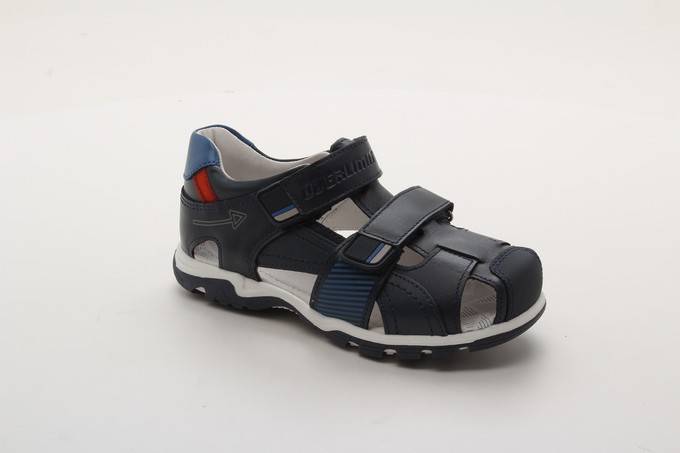 Сандалии закрытые