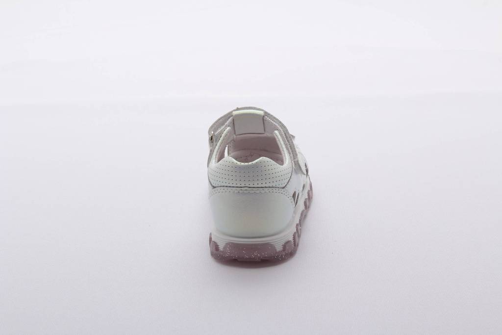 Сандалии закрытые