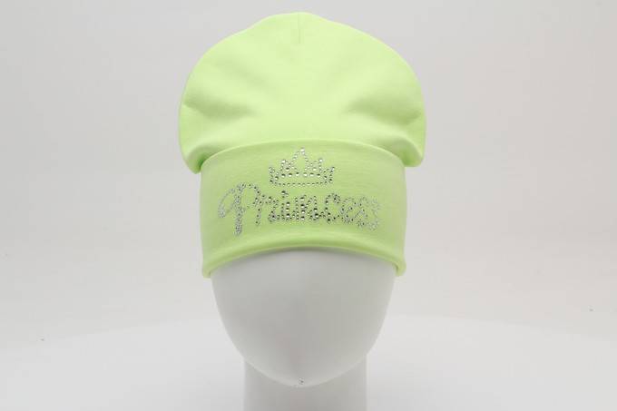 Шапка с отворотом трикотажная