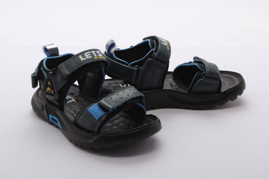 Сандалии открытые